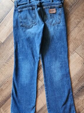 Wrangler Retro Men's Slim Boot Cut Jeans. 31/30